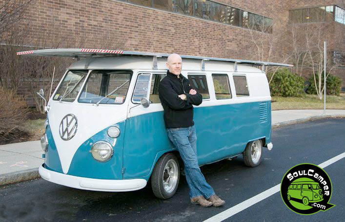 Desarrollan una VW Kombi impulsada por energía solar