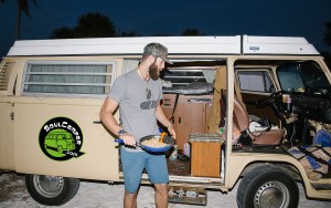Daniel Norris, el millonario del béisbol que vive en una camper