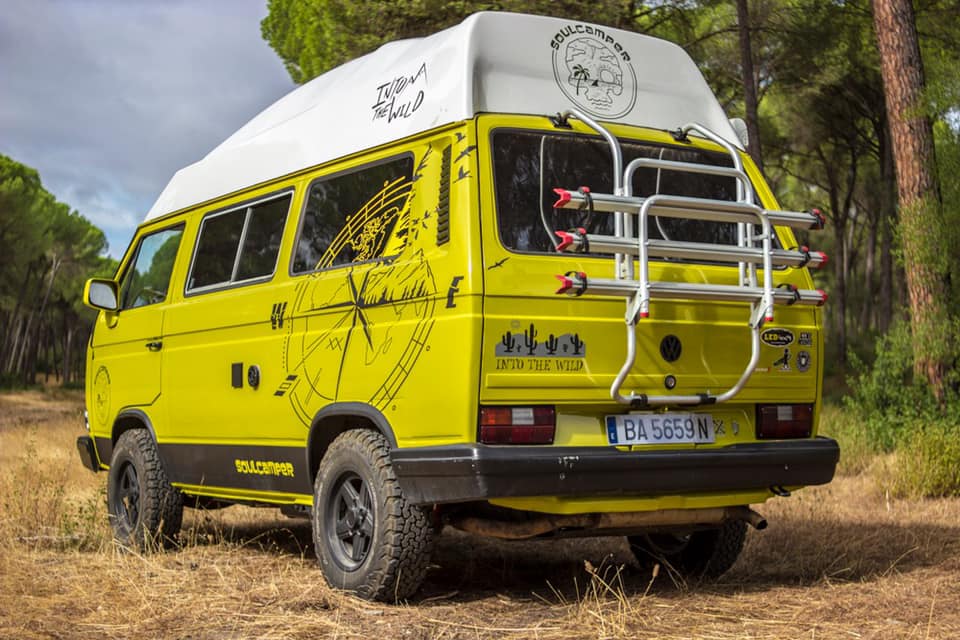 Vivir en un camper. Da de baja la luz y da el paso