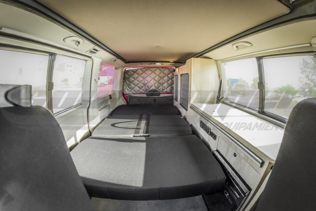 cama camper Volkswagen Caravelle T6 batalla corta