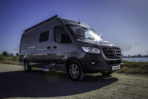 Lee más sobre el artículo Camperización Mercedes Sprinter 6.90mts techo alto